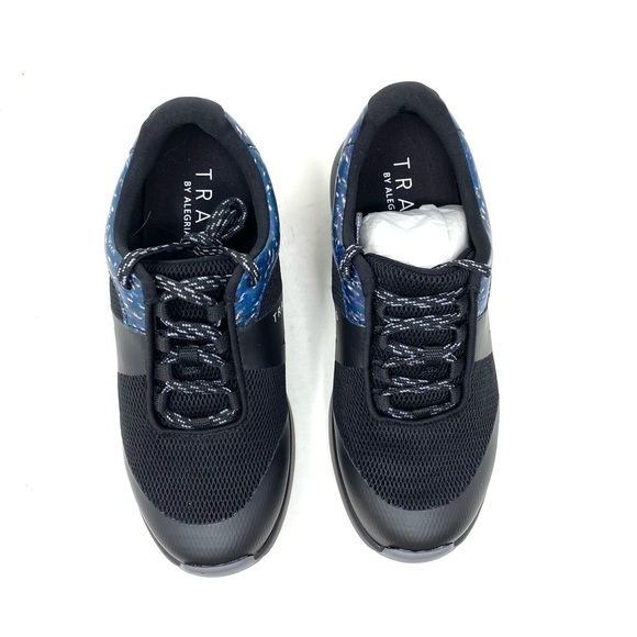 Traq by Alegria Intent 2 Smart Sneakers in plethora - Picture 5 of 8